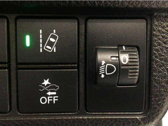 ホンダが推し進める総合先進安全装備のセンシング搭載！　衝突や斜線はみだしなどの危険が予測される時、センサーが警告。ヒューマンエラーを高度先進技術が補完してくれます。