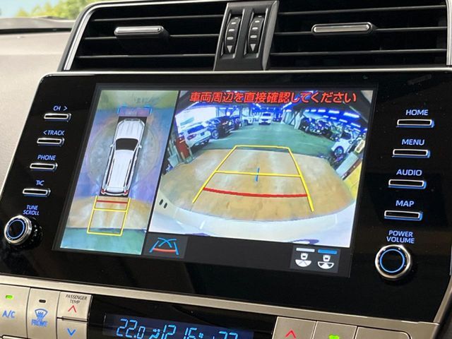 【パノラミックビューモニター】専用のカメラにより、上から見下ろしたような視点で360度クルマの周囲を確認することができます☆死角部分も確認しやすく、狭い場所での切り返しや駐車もスムーズに行えます。