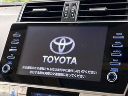 【メーカー純正ナビ】インテリアに溶け込むスタイリッシュな「専用設計」メーカーナビを装備♪視認性や操作性など基本性能にも優れ、より上質なカーライフをお楽しみいただけます。