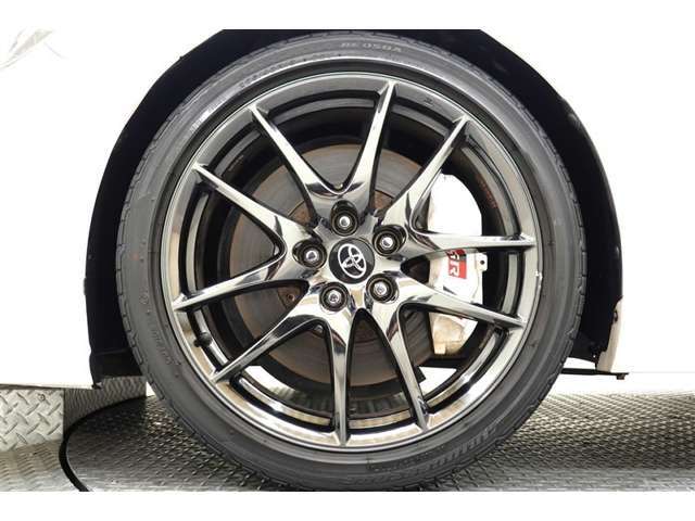 タイヤワックスでタイヤもツヤツヤ♪