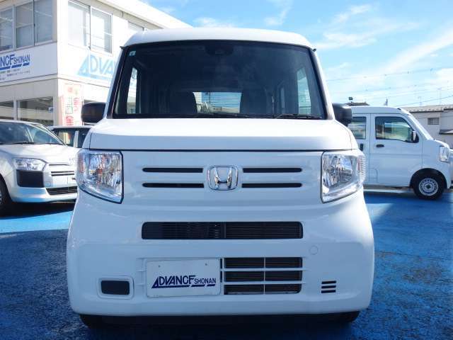 当店の中古車をご覧いただきありがとうございます。神奈川県茅ケ崎市の中古車販売店『アドバンス湘南』でございます。当店選りすぐりの中古車をじっくりご検討ください。