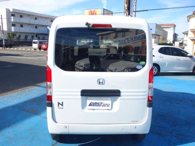 遠方納車もお任せください。ネットワークを活かし全国へお届けいたします。お住いの地域により陸送費用が異なりますので、スタッフまでお問い合わせください。