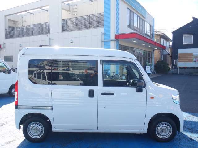 支払総額を表記しておりますが、お住まいの地域によっては登録費用や陸送費用が別途必要となります。お見積り依頼の際にお申し付けください。