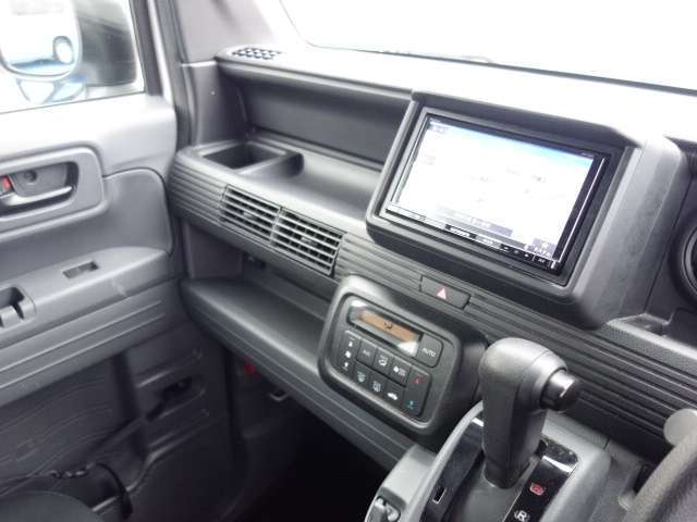 当店の中古車をご覧いただきありがとうございます。神奈川県茅ケ崎市の中古車販売店『アドバンス湘南』でございます。当店選りすぐりの中古車をじっくりご検討ください。