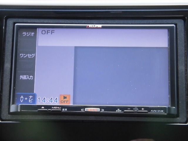 富士通テン社製の社外品ナビです。基本的な機能も備わり、操作も簡単です。