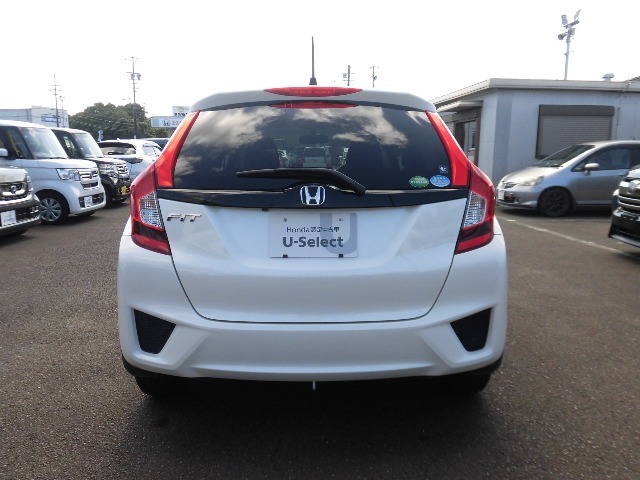 中古車にもボディーコーティング施工できます。一度ボディを磨いてから施工しますので、光沢のある綺麗な状態でお乗りいただけます。お気軽にご相談下さい。