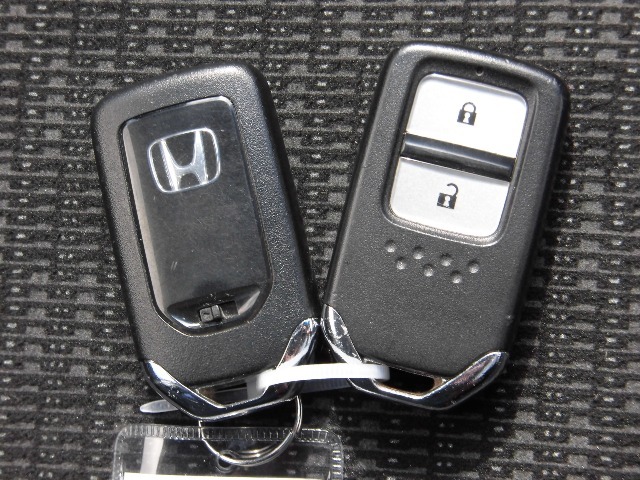 Hondaスマートキーシステムは携帯しているだけで施錠や解錠、エンジン始動もできる便利な機能です！