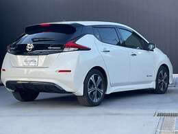 当社自慢のお車です。横にこの車のセールスポイントを、多数の写真と説明しております！まずはご覧になってください。いろんなところをチェックできますよ。