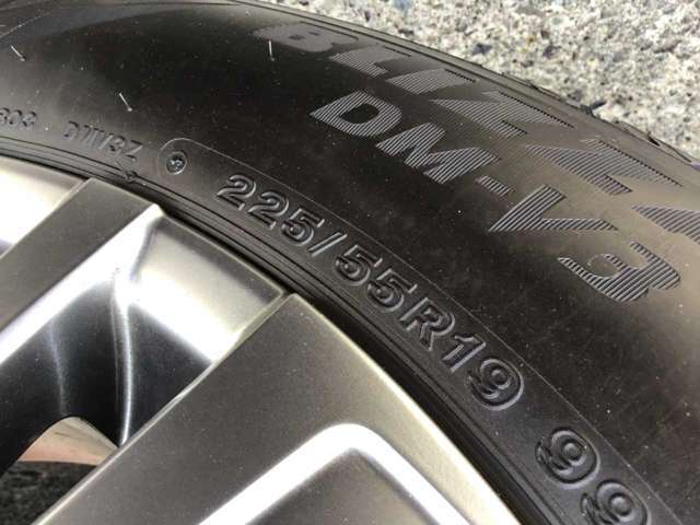 タイヤサイズ
