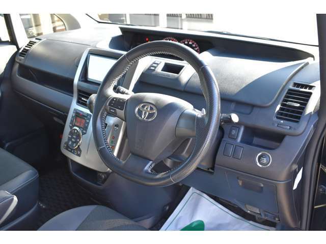 勿論、車検整備や鈑金、タイヤ交換やオイル交換などのメンテナンスのみのお客様も大歓迎です♪