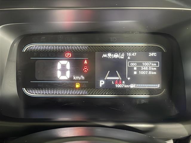 【スピードメーター】メーターがシンプルで見やすく運転しやすいですね！