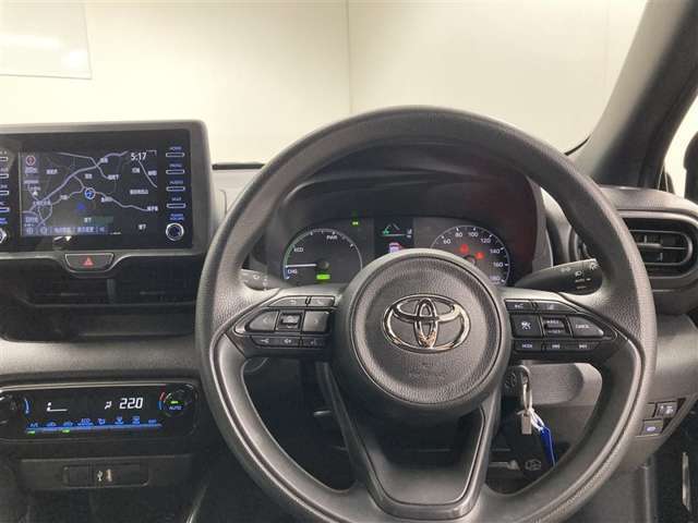 スタイリッシュで先進性のあるコックピットを演出。