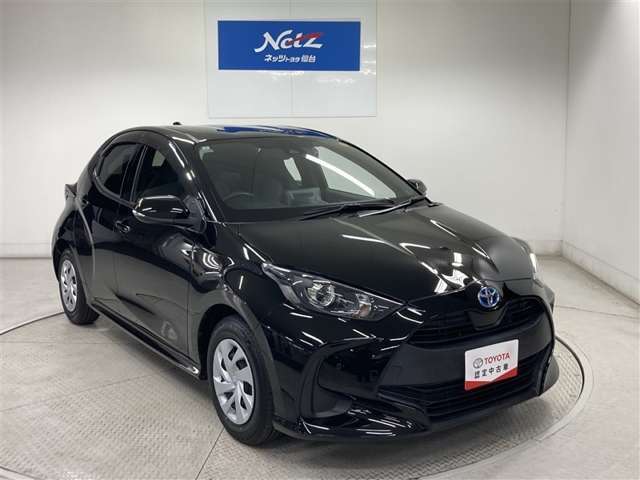 ふだん使いはもちろん、ちょっとしたおでかけにもぴったりで、だれにとっても乗り降りしやすく、あつかいやすいクルマです。