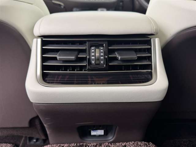 【エアコン】暑い夏でも寒い冬でも、車内に快適な空気を届けるので、いつでも快適な車内空間を創り上げます！