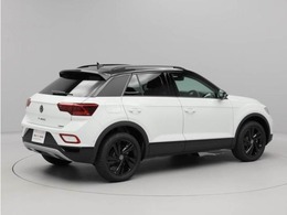 ショールームにはゆったりとしたキッズルームや個別の商談ルームを設けるなど、じっくりとおクルマをご覧頂く為の設備も充実しております。