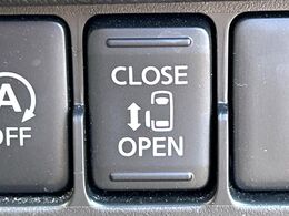 【パワースライドドア】スマートキーや運転席のスイッチでスライドドアの開閉が可能♪電動だから力を入れてドアを開ける必要が無く、小さいお子様でも、重い荷物を持っている時もラクに開け閉めできます♪