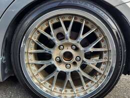 当時物シュティッヒ17インチ+ADVANタイヤ（8分山）