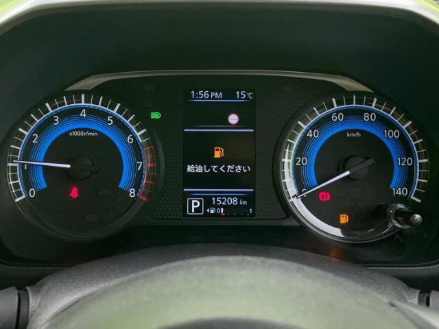 WECARSの展示場では実際に見て、触ってお車をお選びいただけます！知識の豊富な営業スタッフが様々なカーライフをご提案いたします！