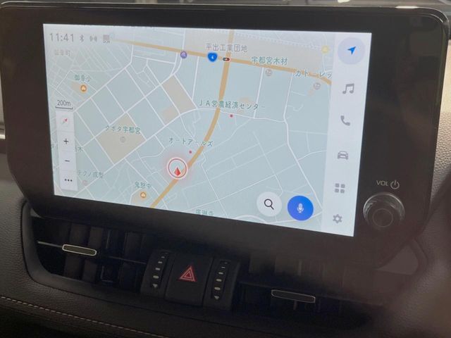 【ディスプレイオーディオ】お持ちのスマホやMP3プレイヤーとの無線接続で音楽再生が可能！コードで繋ぐわずらわしさも無く、手軽にお気に入りの音楽を楽しめます。