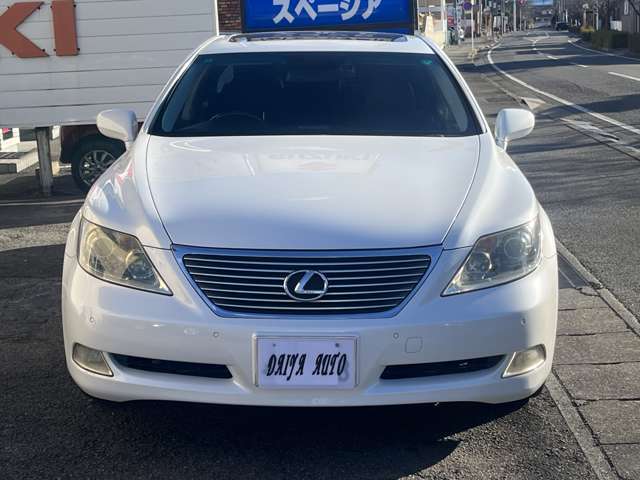 この度は、数ある自動車販売店の中から、DAIYA  AUTOの車両をご覧頂きまして誠にありがとうございます。