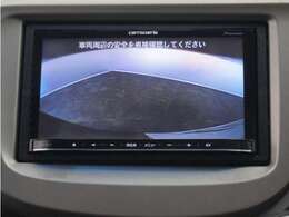 ◆バックカメラ◆リバースにするだけで映ります、後方の安全確認や、狭い駐車場での車庫入れ、雨の日や夜間など視界の悪い時に便利です！安全にバックする為には欠かせない装備です。