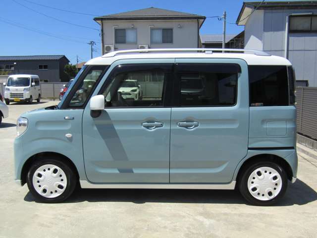 展示中古車は全て外装と内装のクリーニングを行っています♪
