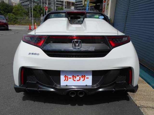 当店はどなたにも公平平等ワンプライスです♪値引きという言葉を言った瞬間に死んだふりをしますのでその間にどうか他店へご移動ください♪(笑)当店とは気が合いません。値引きをたくらむ方は問合せはご遠慮ください