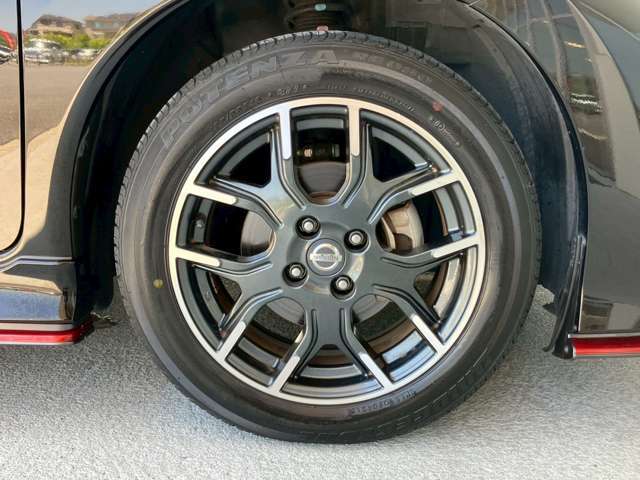 納車の際にはタイヤ新品交換させていただきます。