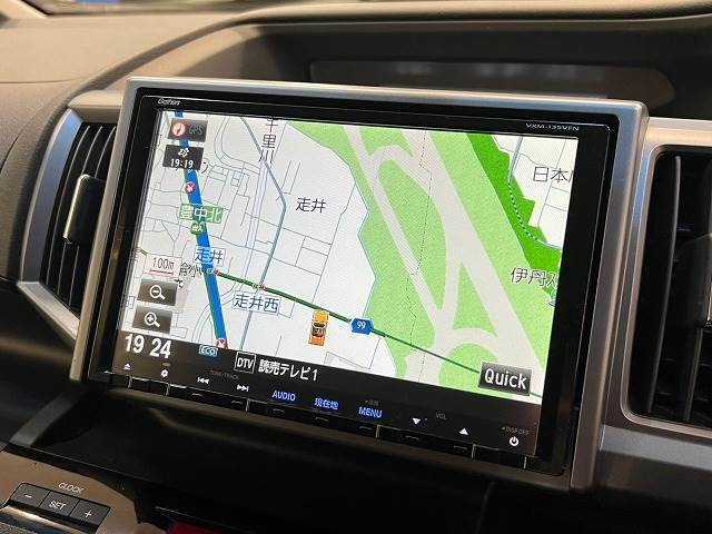 純正9インチナビ。フルセグ、ブルートゥースお楽しみいただけます。