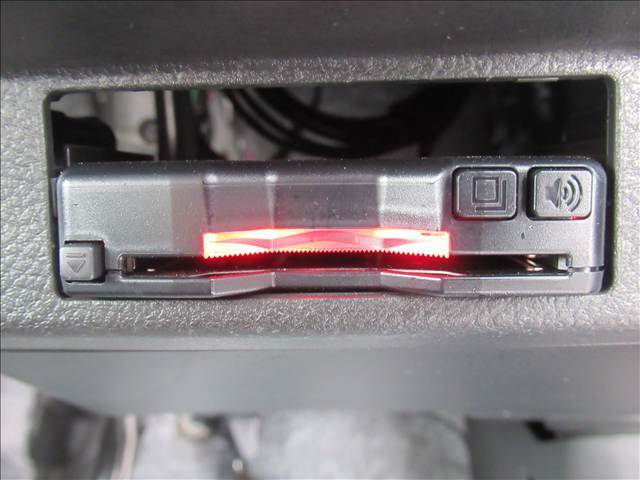 【ETC】ETC付き車両。高速道路を使う際にETCカードがあればスムーズに走行が可能になります。