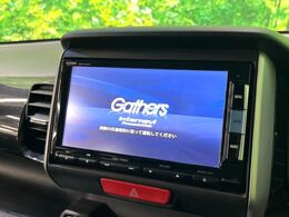 【純正ナビ】人気の純正ナビを装備。オーディオ機能も充実しており、Bluetooth接続すればお持ちのスマホやMP3プレイヤーの音楽を再生可能！毎日の運転がさらに楽しくなります！！