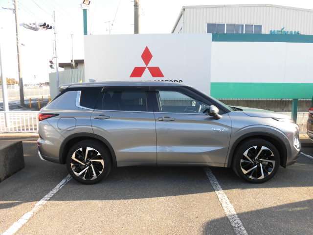JAFは、ご加入されていますでしょうか？自動車保険のロードサービスと併せてご利用になるとサービス内容も充実して安心もアップ！詳細はスタッフまでお問い合わせ下さい。