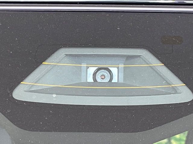 【スズキ　セーフティサポート】走行中に前方の車両等を認識し、衝突しそうな時は警報とブレーキで衝突回避と被害軽減をアシスト。より安全にドライブをお楽しみいただけます。