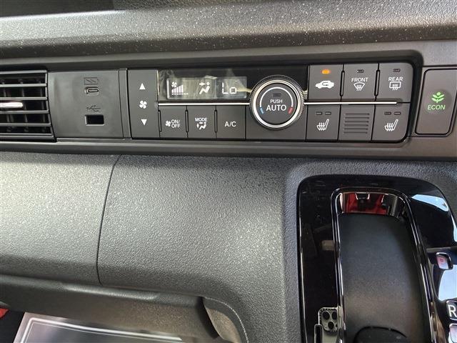 ★200名以上のスタッフで対応★　各専門店に専門のスタッフを配置する事でお客様に合ったアドバイスをさせて頂きます。女性スタッフも多数在籍していますので、女性の方でも安心してご来店ください！！