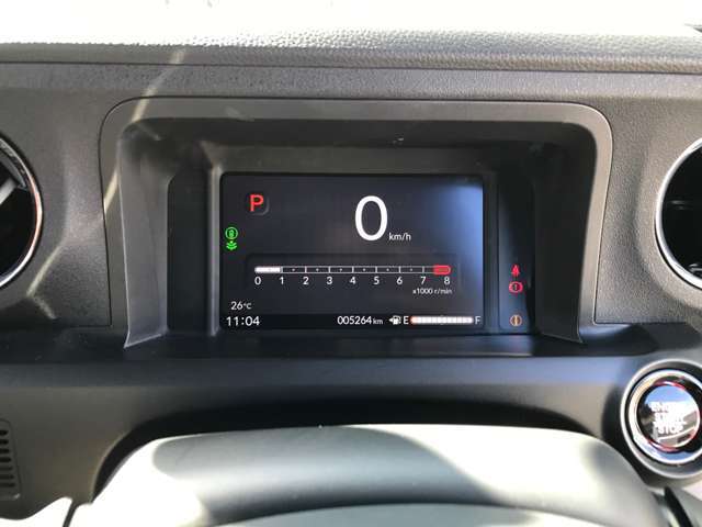 運転中に視線を動かさず確認が取れるメーター　SENSING等の取り扱い時もわかりやすくて便利