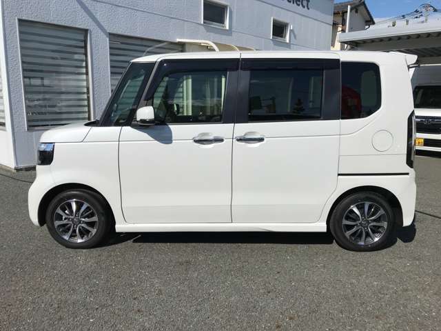 年式が新しいお車に嬉しい♪据置クレジットもご利用可能です。一定の金額を据え置くことで月々の支払いただけます。据置クレジットにも条件がありますので、詳しくはスタッフまでお問い合わせください。