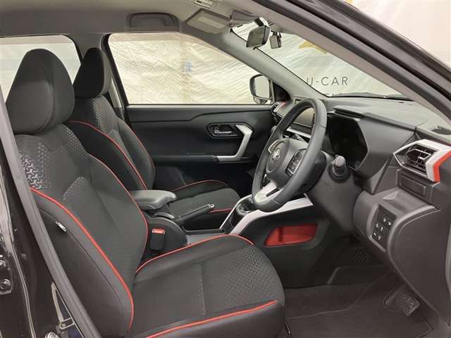 見通しのよいすっきりとした視界で、誰でも運転しやすいです。