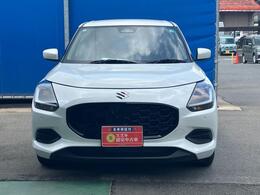 特徴のある個性的なフロントデザイン！白い光・ハイレスポンス、低燃費の【LEDヘッドランプ】！