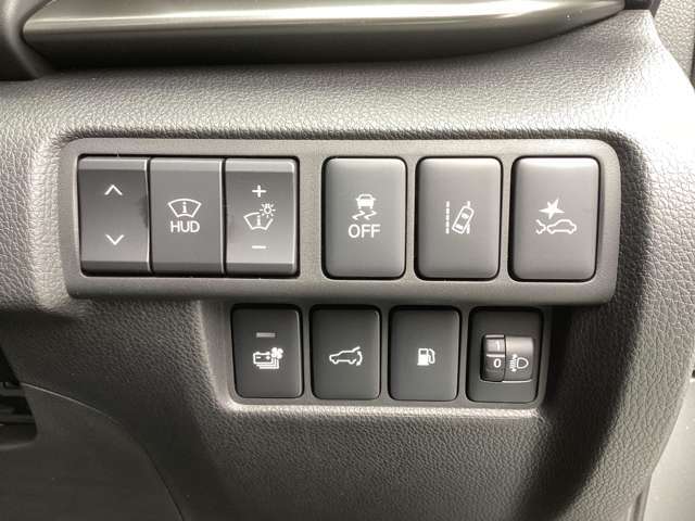 衝突被害軽減ブレーキ等安全装備も充実！事故のリスクを軽減！