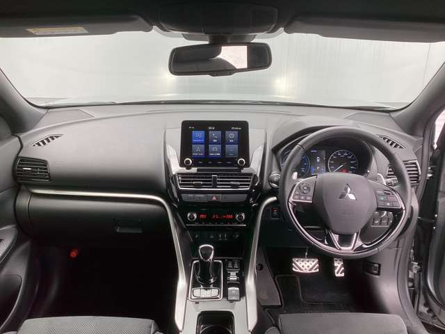 これからフロントガラスの向こうにはどんな景色が広がるだろうか！