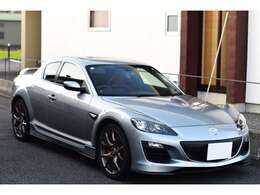 ブラック加飾付きHIDヘッドライト＆フォグライト　特別仕様車「SPIRIT　R（スピリットアール）」