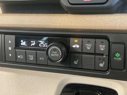 【シートヒーター】寒い日に重宝するシートヒーター！エアコンより早く温まってくれるので寒がりの人も安心ですね♪エアコンの温風は乾燥するから苦手、という方にもをおすすめです。