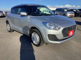 鶴田自動車は笑顔で働ける職場作りに常日頃から励んでいます。元気で笑顔あふれるスタッフが親切丁寧に対応できるお店作りを目指し車検、新車中古車販売、鈑金塗装、自動車保険、を行っております。