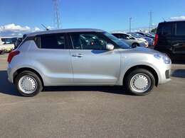 指定工場は別名民間車検場と呼ばれ、陸運支局に代わって車検（検査）を行うことができる工場です。そのため陸運局と同じ検査ラインを自社の工場に持っています。実際の車検の検査を自社で行うことができます。