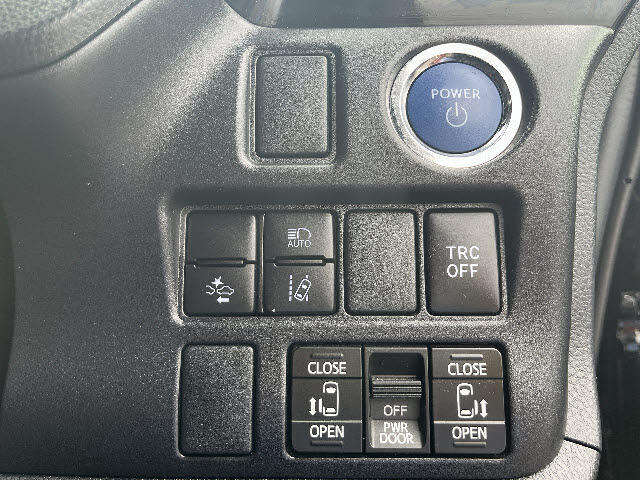 ルームクリーニングも入って綺麗な車になります！