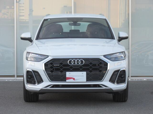 《認定中古車納車前点検100項目・高度な訓練・教育を受けたアウディ専任メカニックが、100項目に及ぶ精密な点検を実施いたします。》