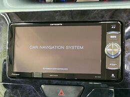 【ナビゲーション】目的地までしっかり案内してくれる使いやすいナビ。Bluetooth接続すればお持ちのスマホやMP3プレイヤーの音楽を再生可能！毎日の運転がさらに楽しくなります！！