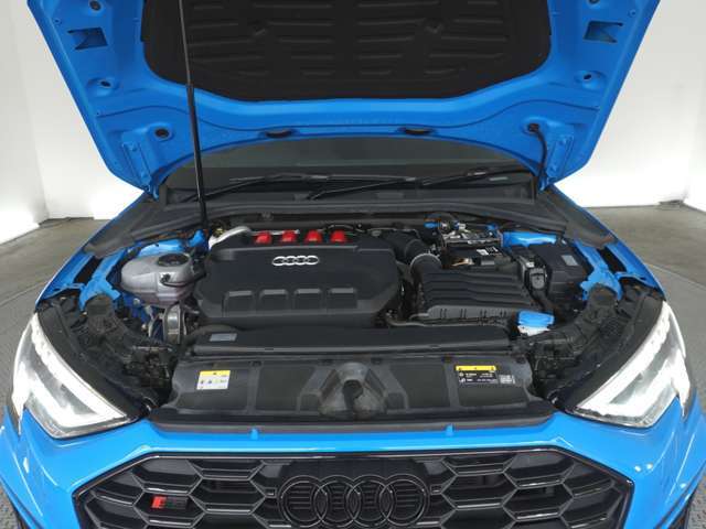 新型の車種から、お求めやすいモデルまで幅広く取り扱っております。