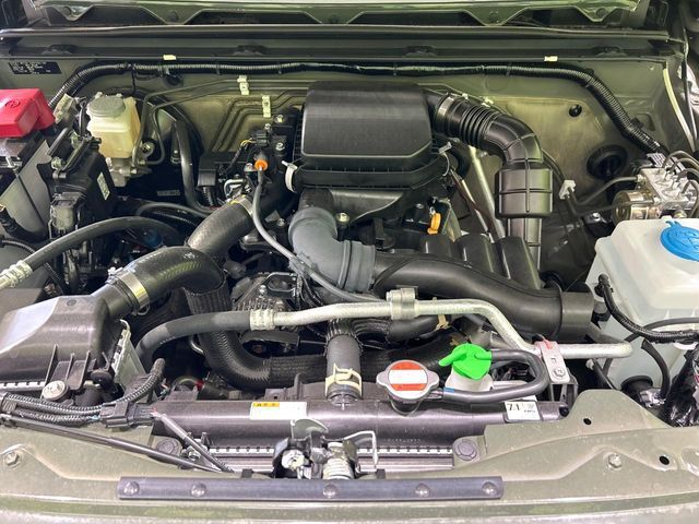 親切・丁寧な専門メカニックスタッフが応対！・車検・点検整備・事故等の修理などアフターサービスも安心。お車のカスタマイズもネクステージのサービススタッフまでご相談ください！