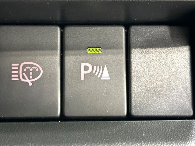【コーナーセンサー】バンパーに付いたセンサーが障害物を検知！一定の距離に近づくとアラートで教えてくれます♪狭い駐車スペースや車庫入れ時も安心ですね☆